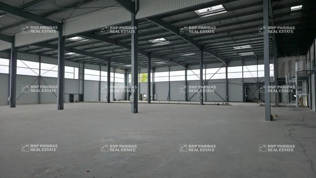 Location Local d'activités 3 269 m² - Photo 1