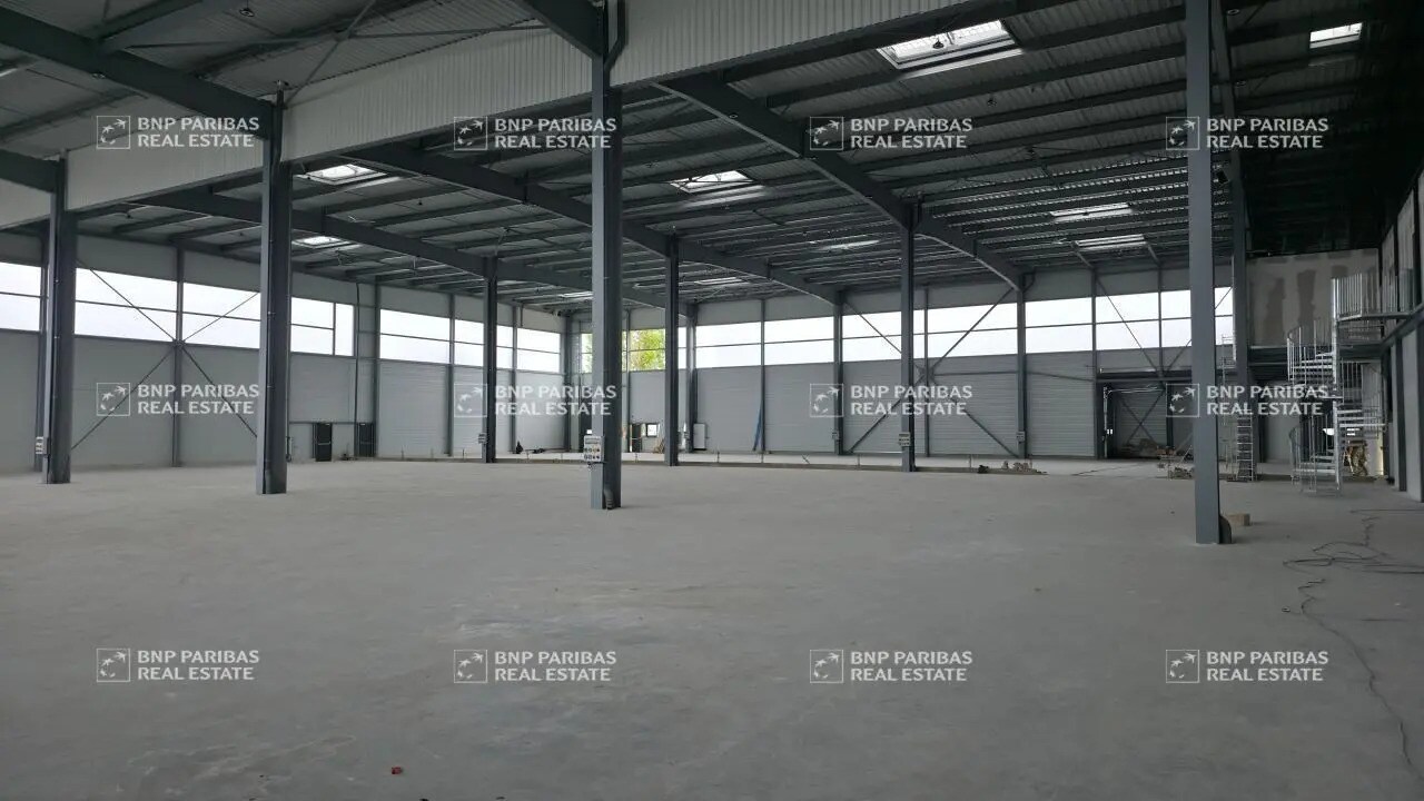 Light Industrial in Torcy to rent Building Photo- Image 1 of 9