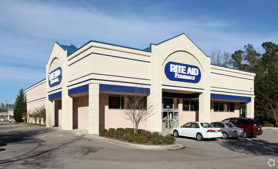 1200 NW Maynard Rd, Cary, NC 27513 UK