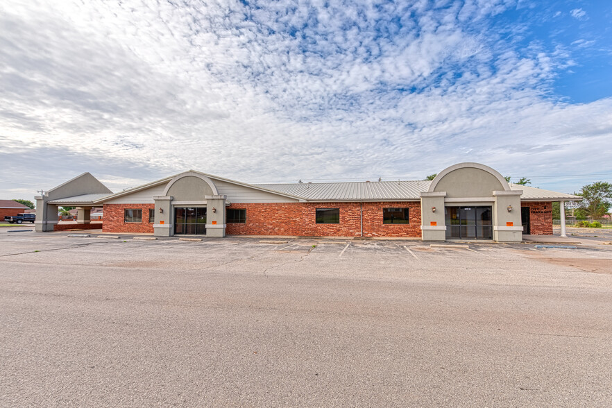 1415 Watts St, Sayre, OK for sale - Building Photo - Image 2 of 29