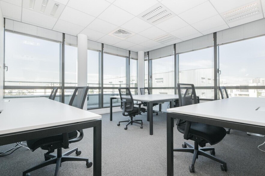 5 Rue Charles De Gaulle, Alfortville to rent - Interior Photo - Image 2 of 10