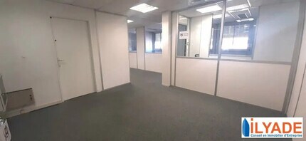 5 Rue Charles Duchesne, Aix-en-Provence to rent Building Photo- Image 2 of 16