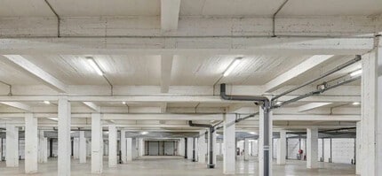 Light Industrial in Saint-Denis to rent Interior Photo- Image 2 of 5