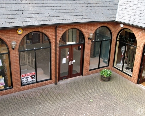 Broad St, Pershore to rent - Building Photo - Image 2 of 4