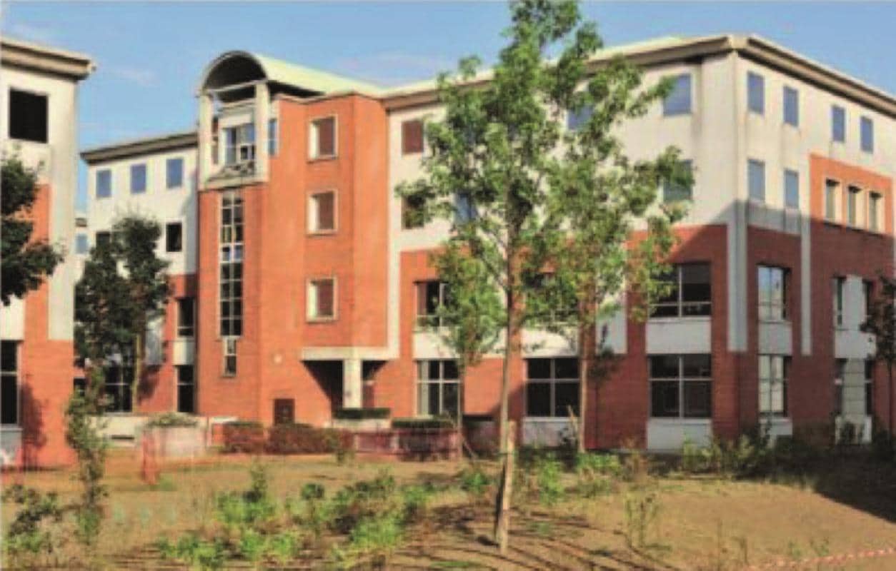 Office in Chevilly-Larue to rent Building Photo- Image 1 of 3