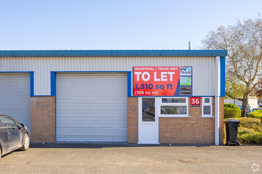 31-36 Auster Rd, York to rent - Building Photo - Image 2 of 2
