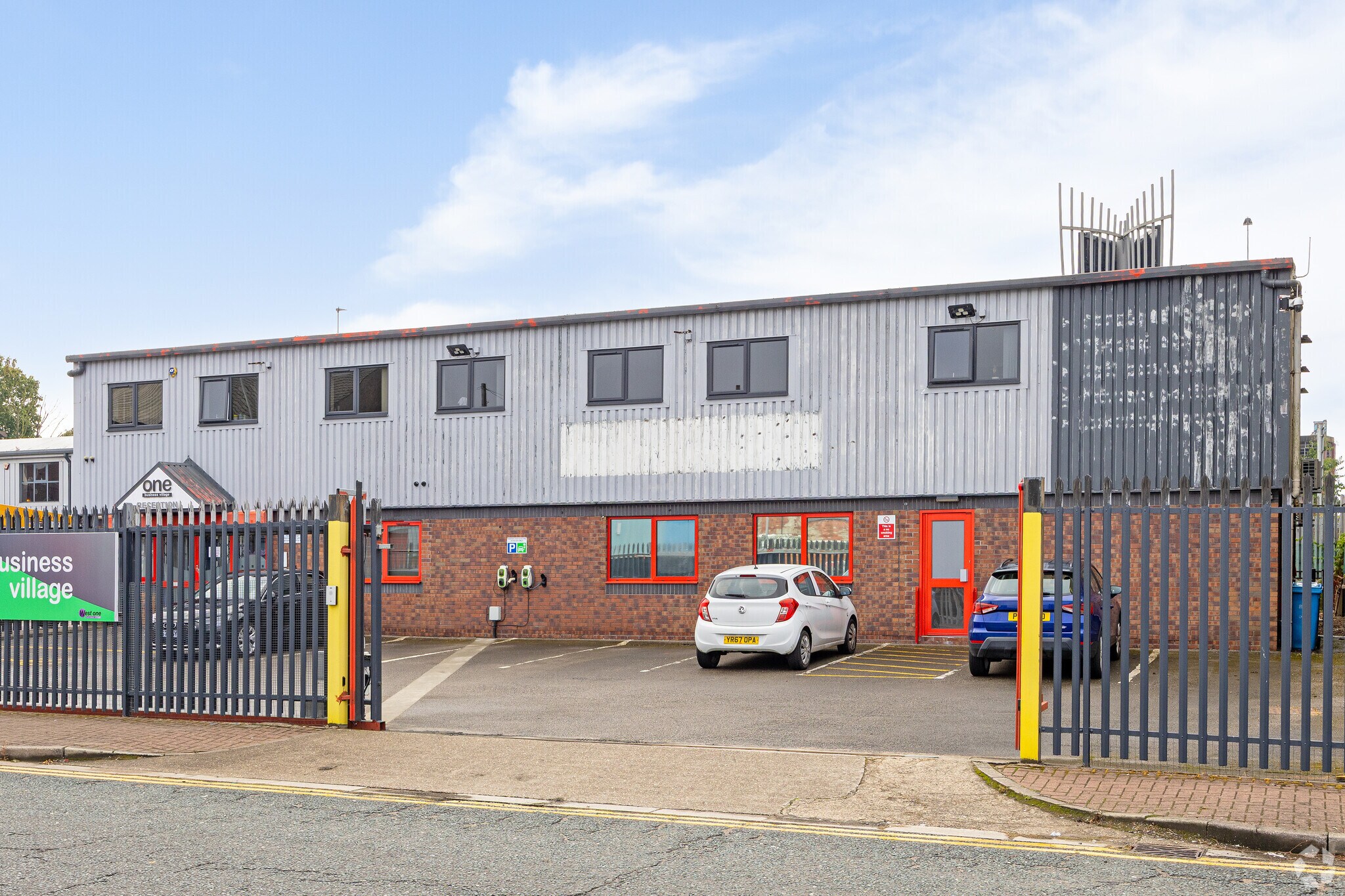 West Dock St, Hull to rent Primary Photo- Image 1 of 3
