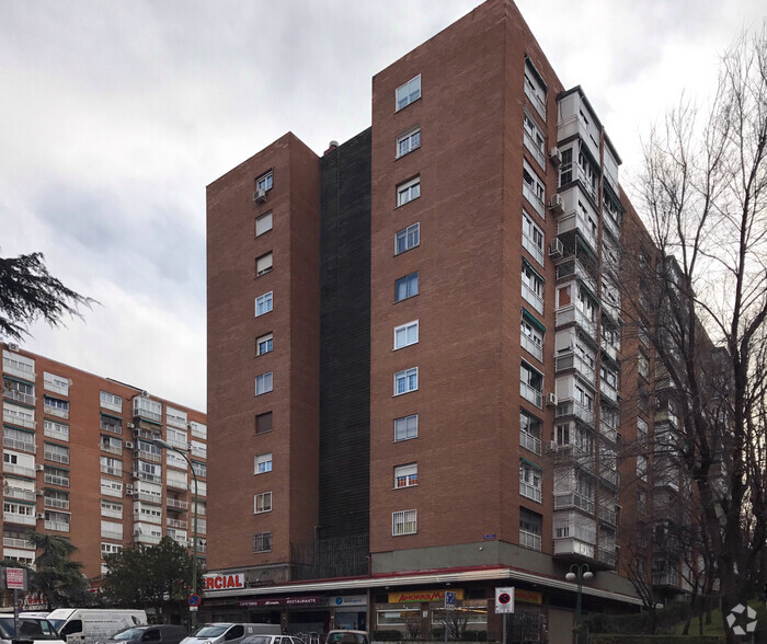 Residential in Madrid, MAD for sale - Building Photo - Image 2 of 3