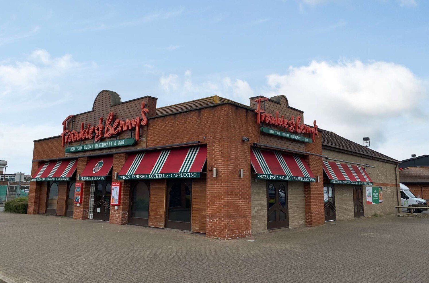 Air Park Way, Feltham for sale Primary Photo- Image 1 of 1