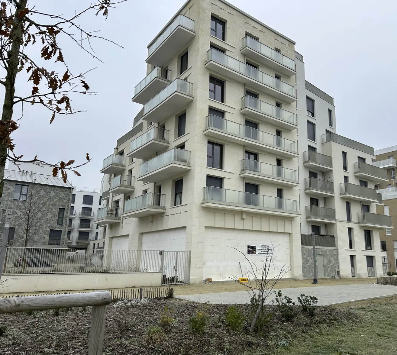 2 Rue Benoîte Groult, Bondy to rent Primary Photo- Image 1 of 3