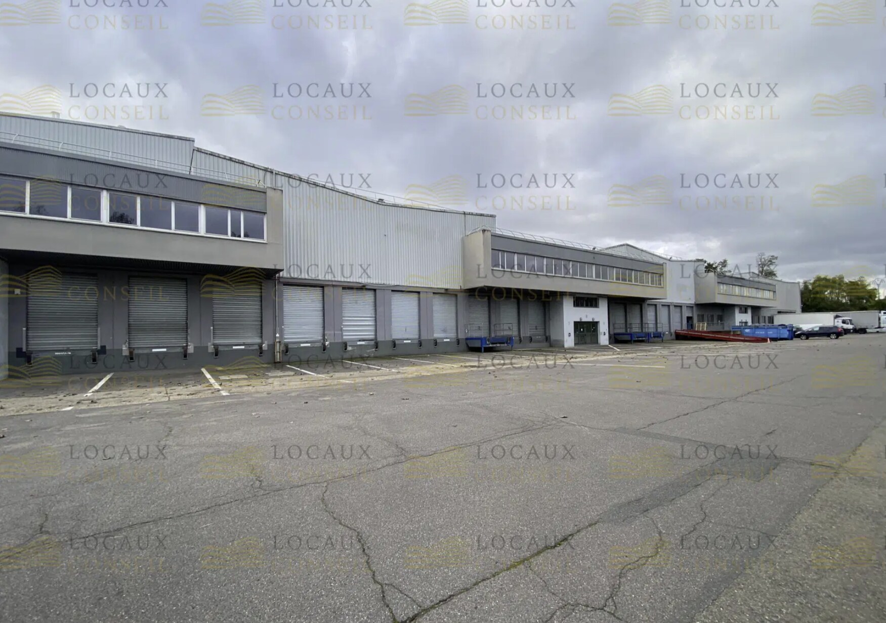 Light Industrial in Herblay to rent Primary Photo- Image 1 of 2