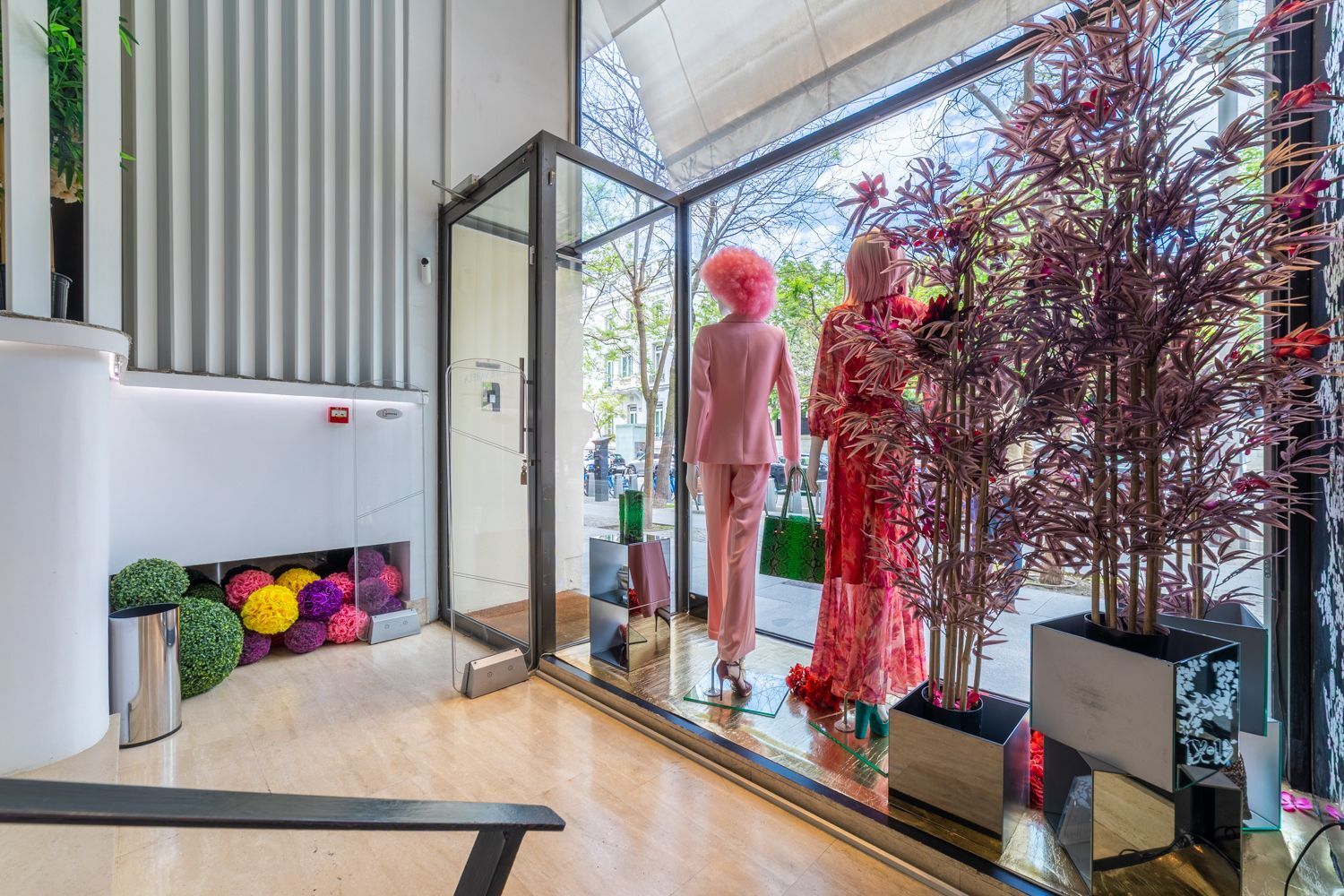 Retail in Madrid, Madrid to rent Interior Photo- Image 1 of 34