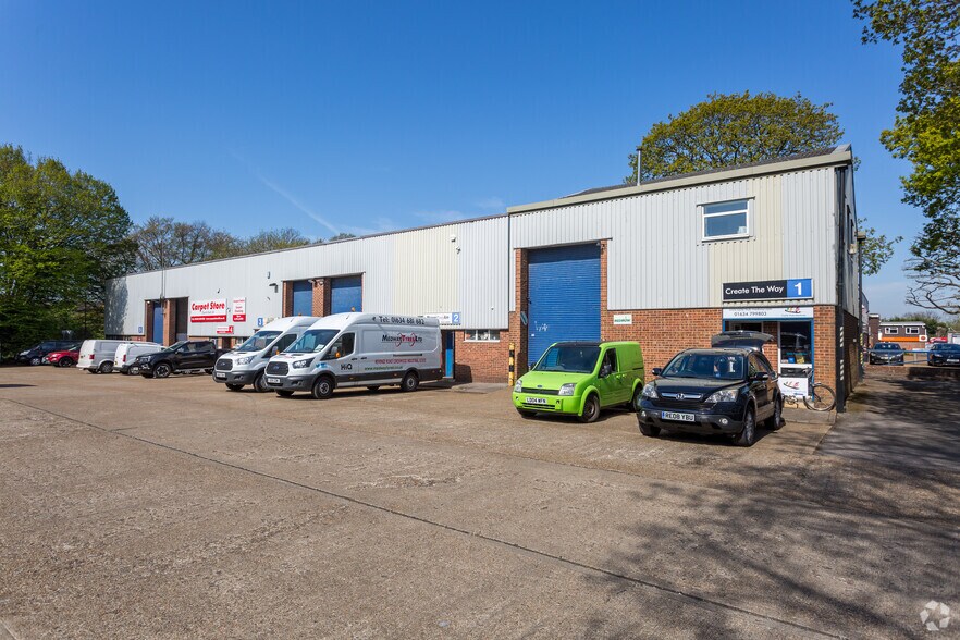 Revenge Rd, Chatham for sale - Primary Photo - Image 1 of 1