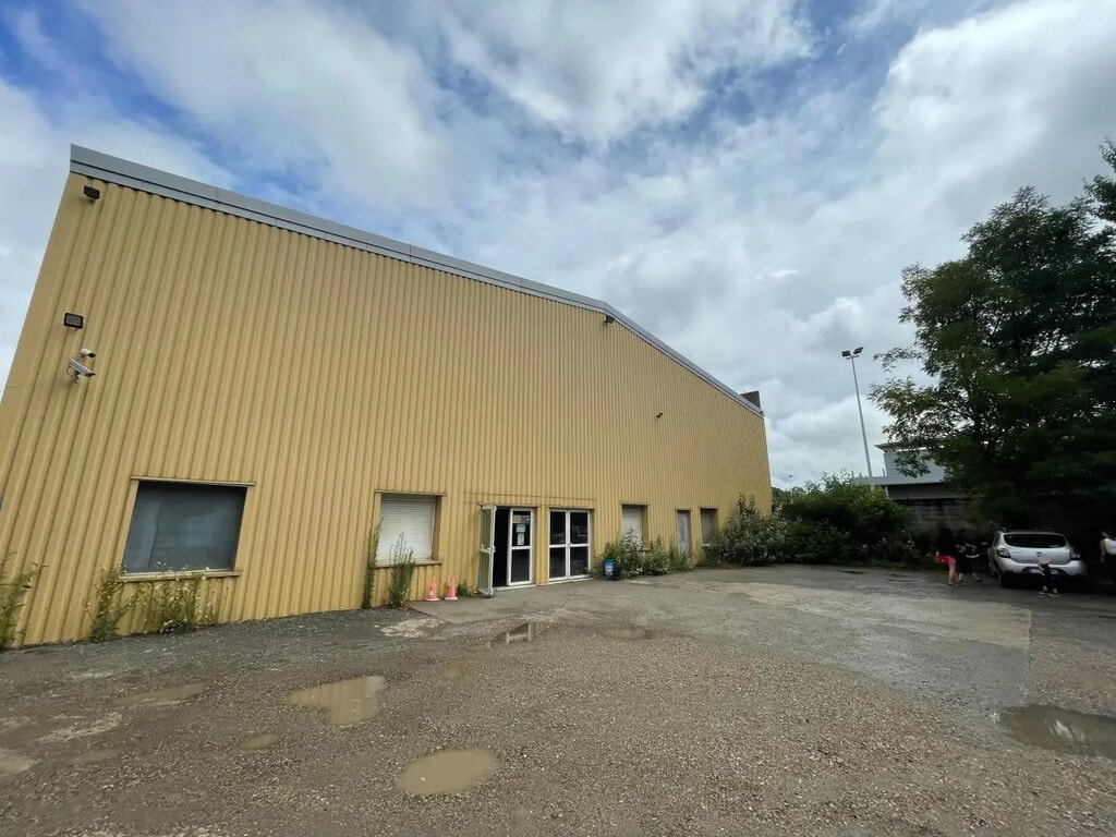 Vente Local d'activités 1 236 m² - Photo 1