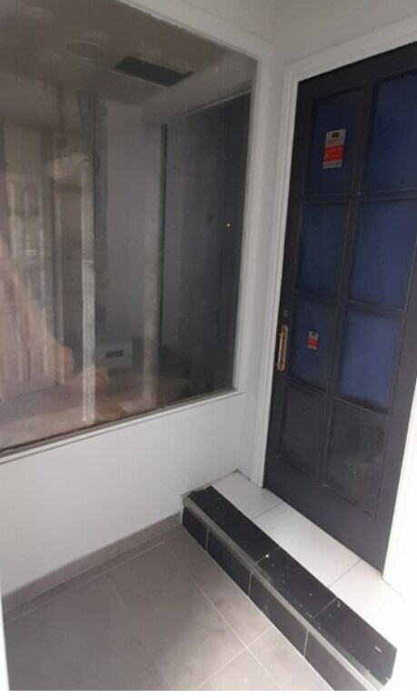 Manresa, BAR 08241 - Unit Puerta 02 -  - Interior Photo - Image 2 of 5