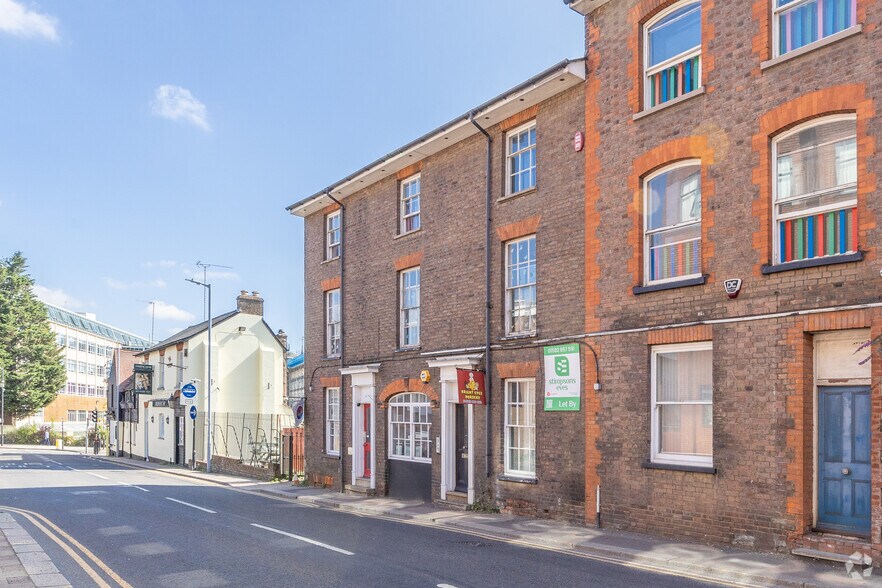 11-15 Park St W, Luton to rent - Building Photo - Image 1 of 2