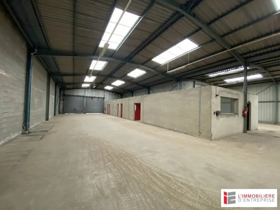 Vente Entrepôt 1 000 m² - Photo 1