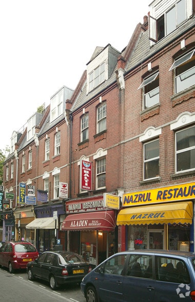 132 Brick Ln, London to rent - Building Photo - Image 3 of 7