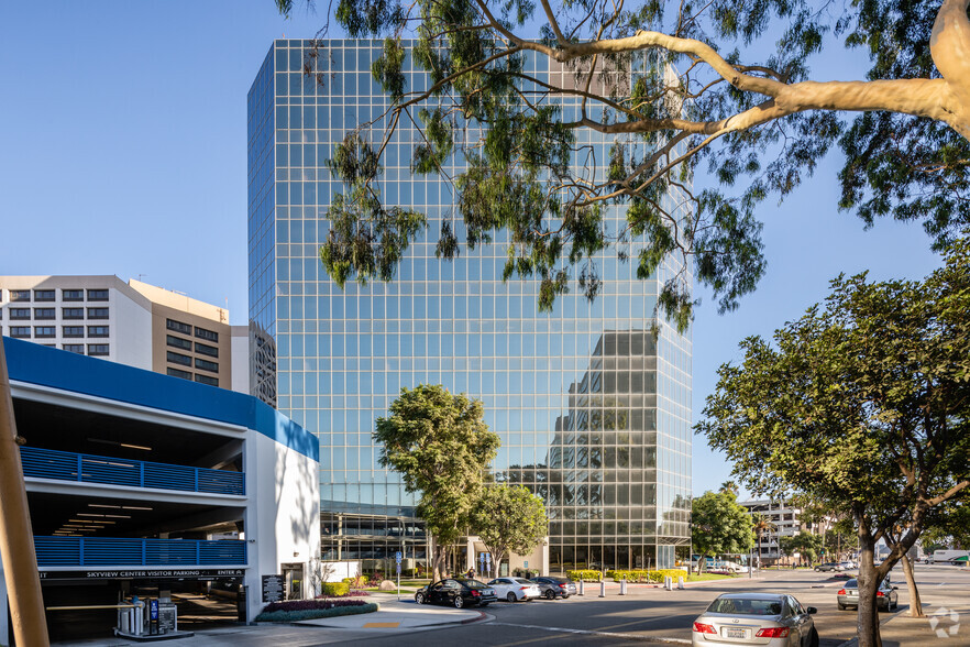 6033 W Century Blvd, Los Angeles, CA for rent - Building Photo - Image 2 of 4