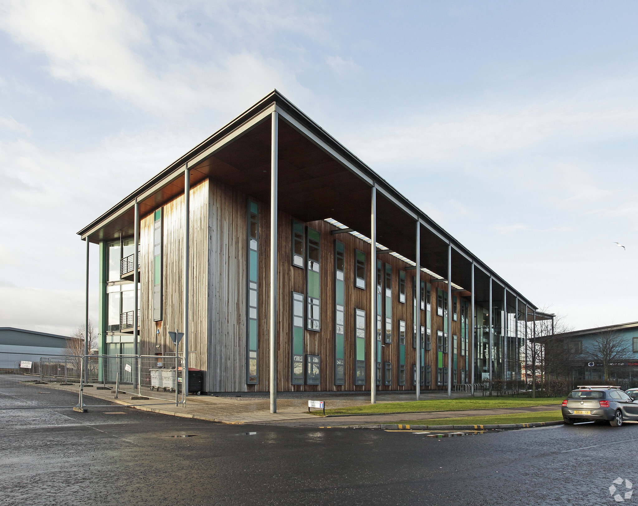 17A South Gyle Cres, Edinburgh for sale Primary Photo- Image 1 of 1