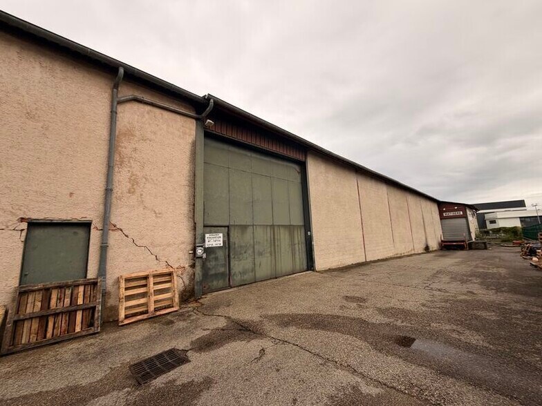 Light Industrial in La Verpilliere for sale - Building Photo - Image 2 of 6