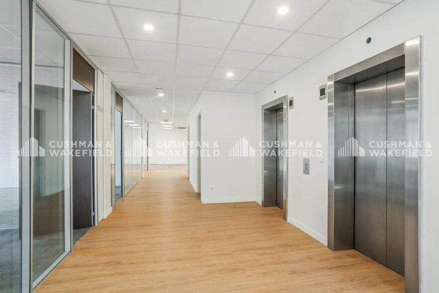 38-40 Rue Victor Hugo, Courbevoie to rent - Building Photo - Image 1 of 13