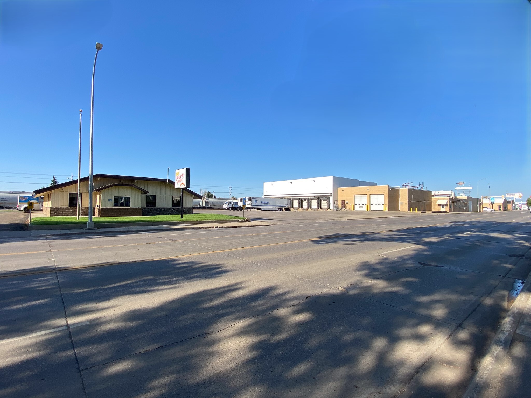 1207 E Main Ave, Bismarck, ND for sale Primary Photo- Image 1 of 10