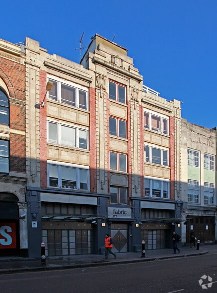 12 Greenhills Rents, London to rent - Building Photo - Image 2 of 3