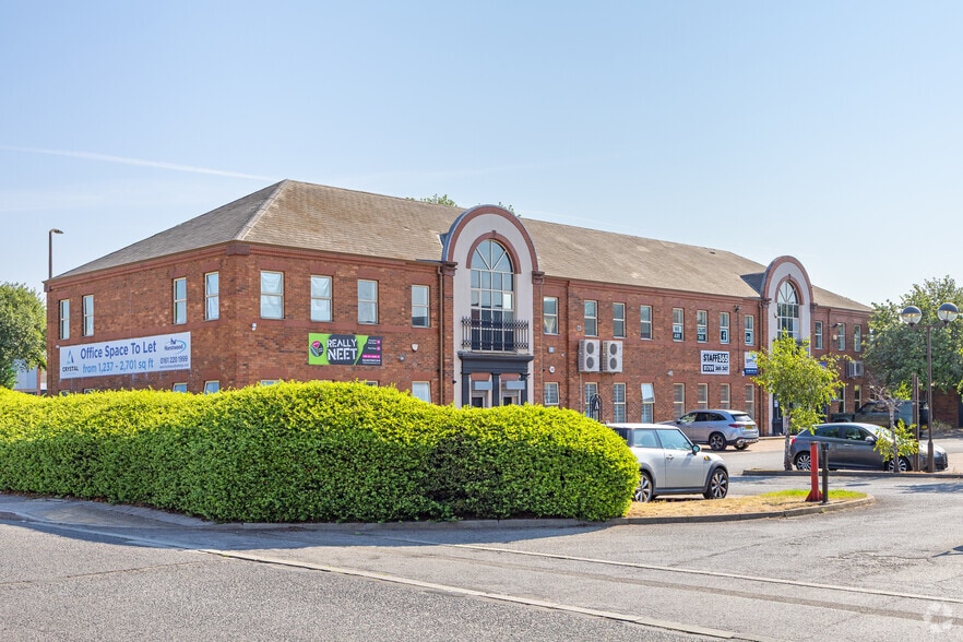 Taylors Ct, Rotherham to rent - Building Photo - Image 2 of 9