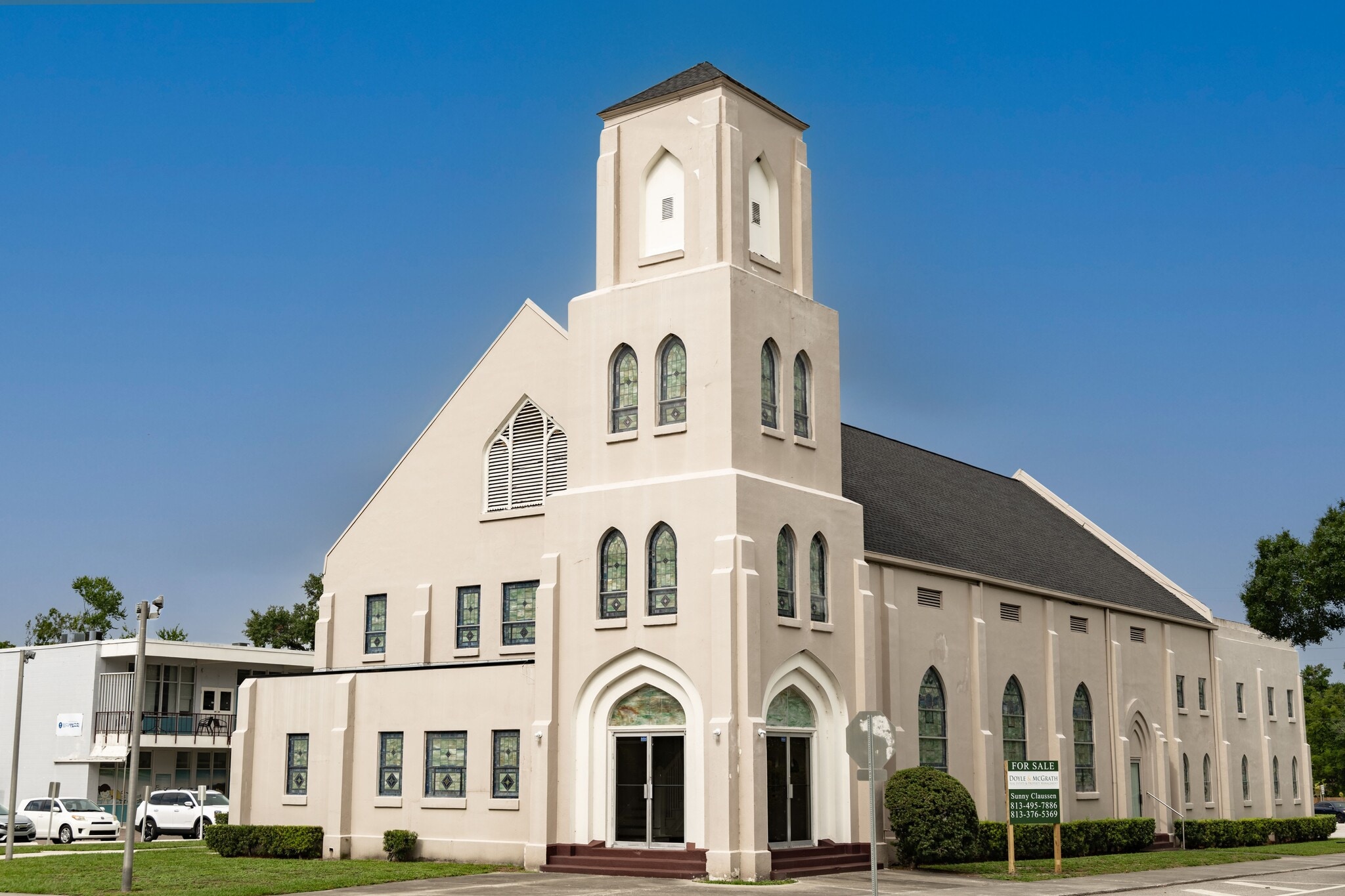 6018 N Highland Ave portfolio of 3 properties for sale on LoopNet.co.uk Building Photo- Image 1 of 17