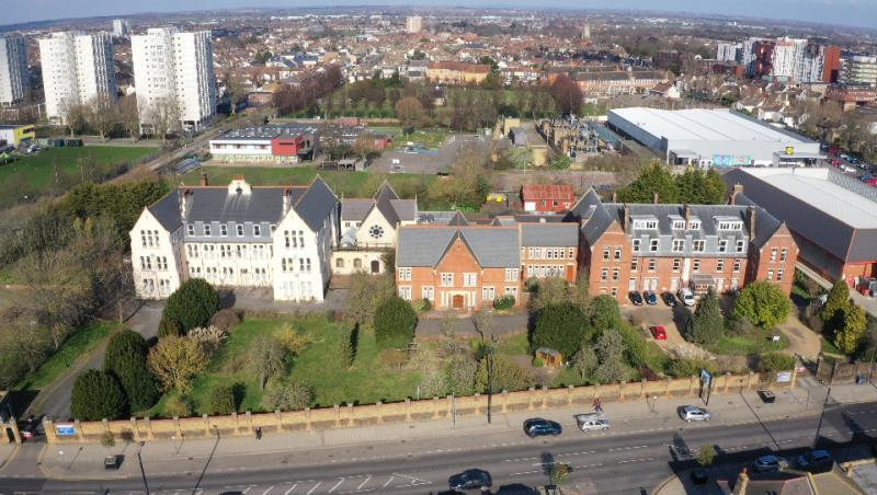 111 London Rd, Southend On Sea for sale Primary Photo- Image 1 of 1