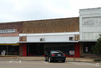 106 N Main Ave, Magee, MS for sale Primary Photo- Image 1 of 1