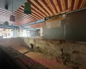 Retail in Barcelona, Barcelona to rent Interior Photo- Image 1 of 3