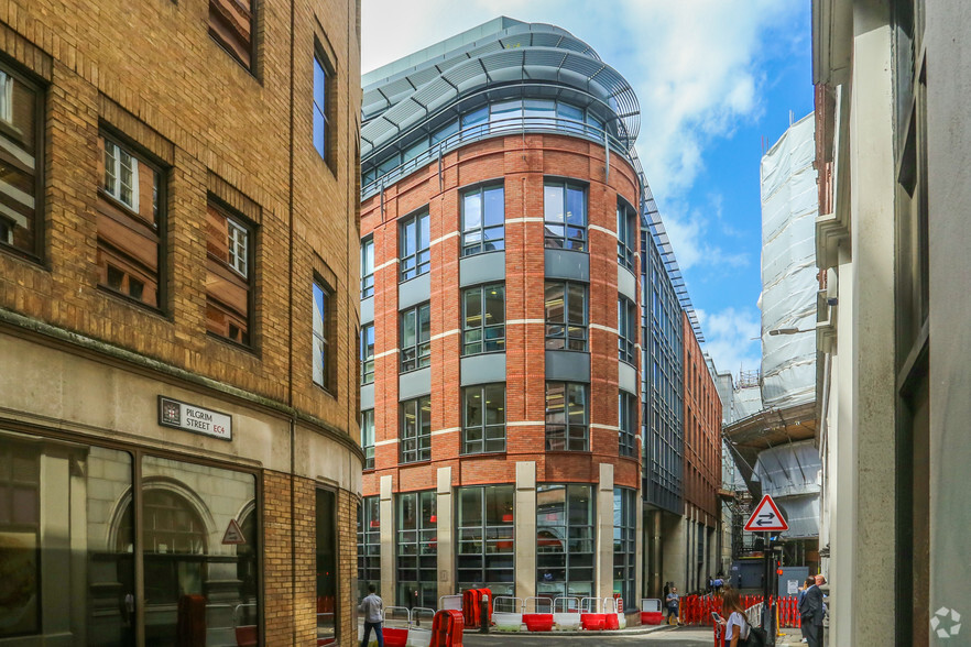 11 Pilgrim St, London for rent - Building Photo - Image 1 of 6