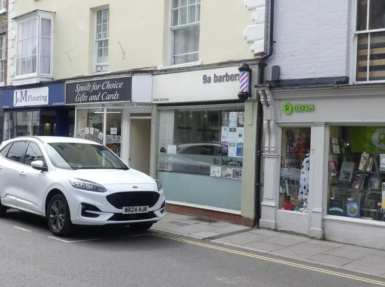 9 High St, Malmesbury to rent - Primary Photo - Image 1 of 3