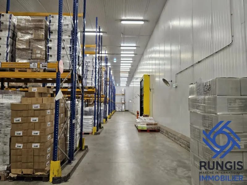Industrial in SAINT-OUEN-L'AUMONE to rent Interior Photo- Image 1 of 6