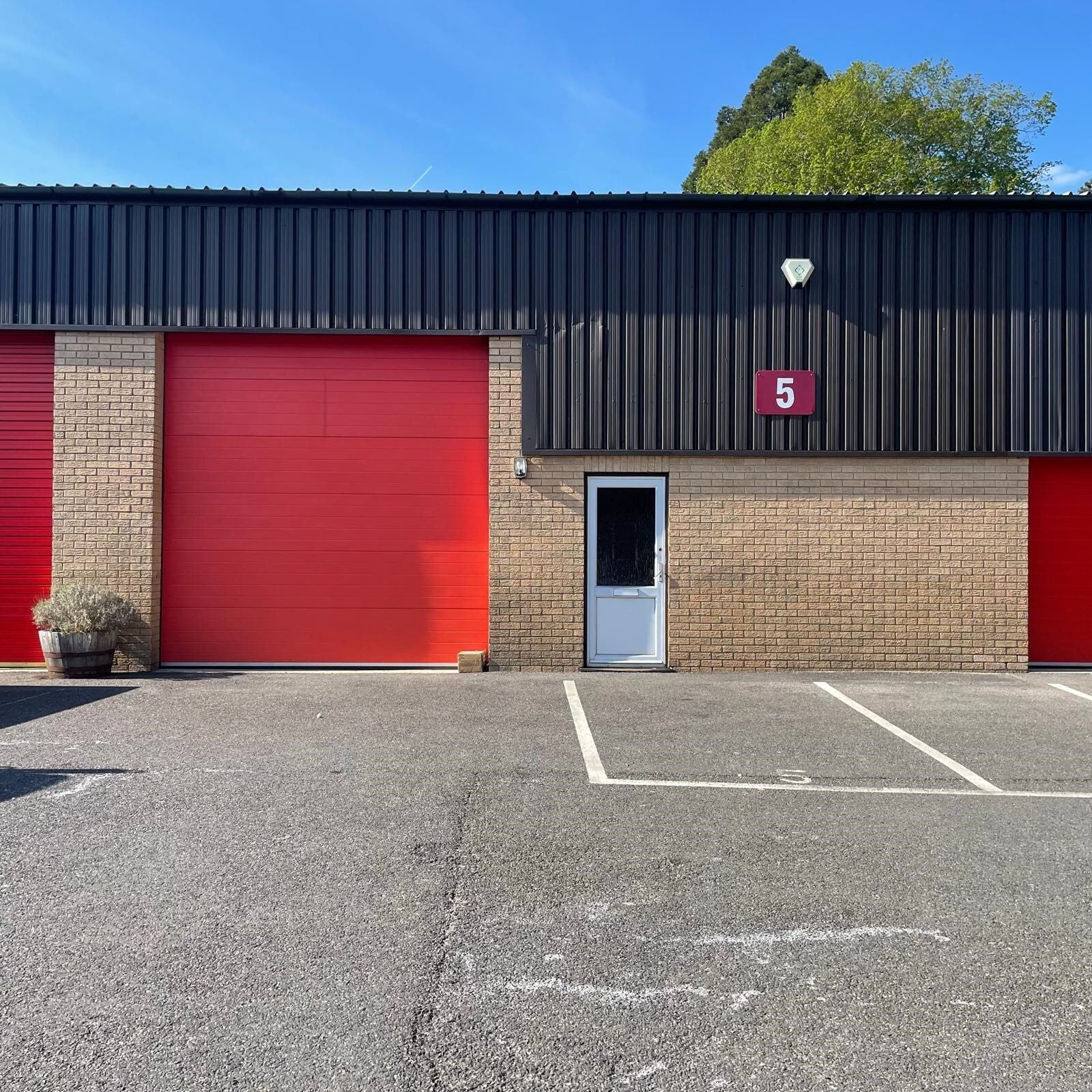 Worcester Rd, Chipping Norton to rent Building Photo- Image 1 of 2