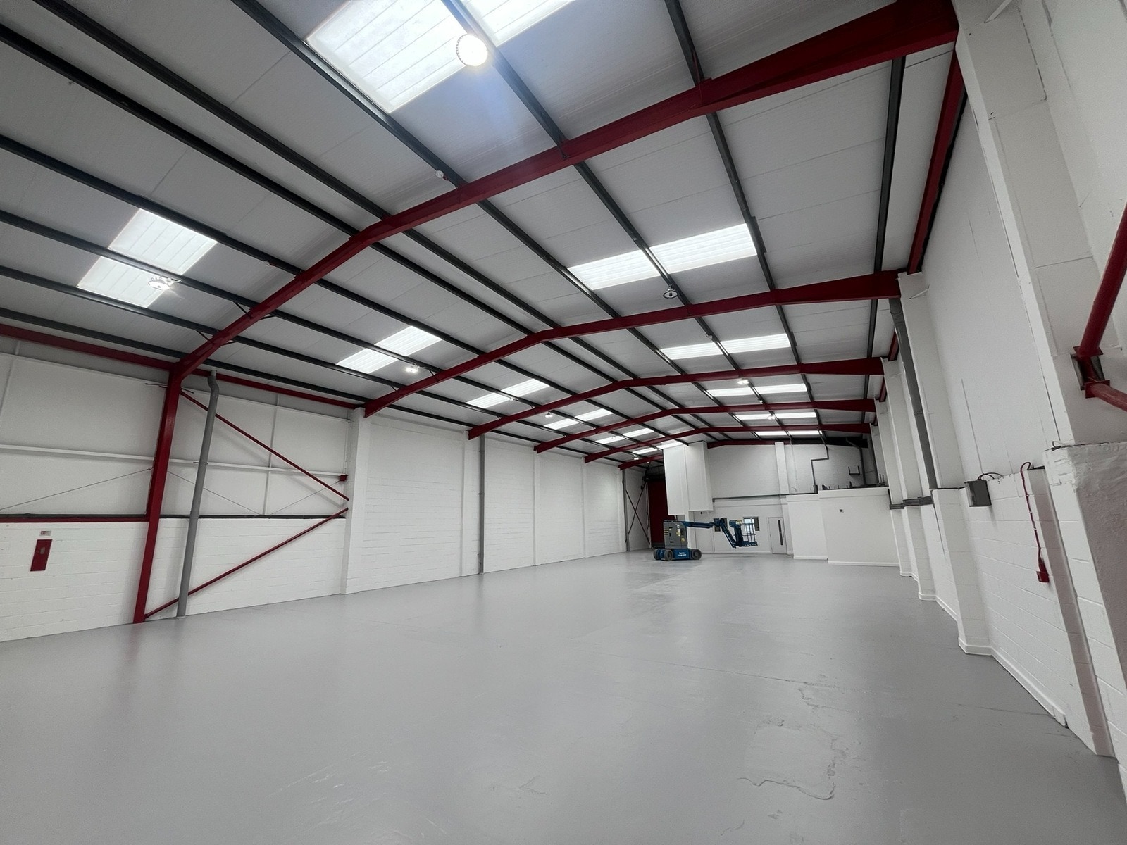 Millshaw Park Way, Leeds to rent Interior Photo- Image 1 of 1