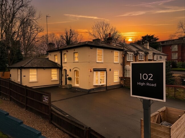 More details for 102 High Rd, Chigwell - Office to Rent