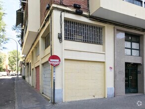 Retail in Madrid, Madrid to rent Interior Photo- Image 1 of 1