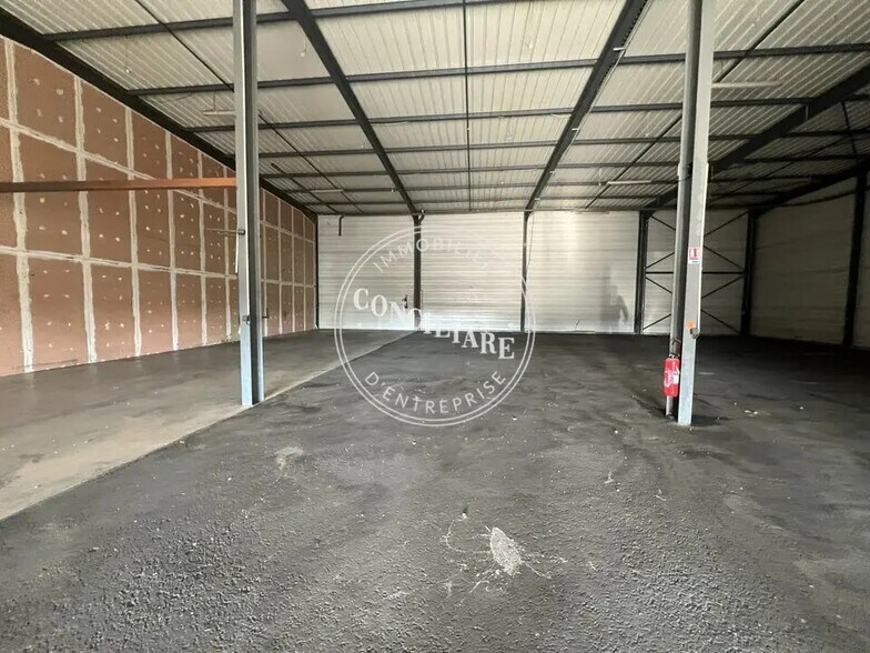 Light Industrial in Beaupuy to rent - Interior Photo - Image 3 of 5