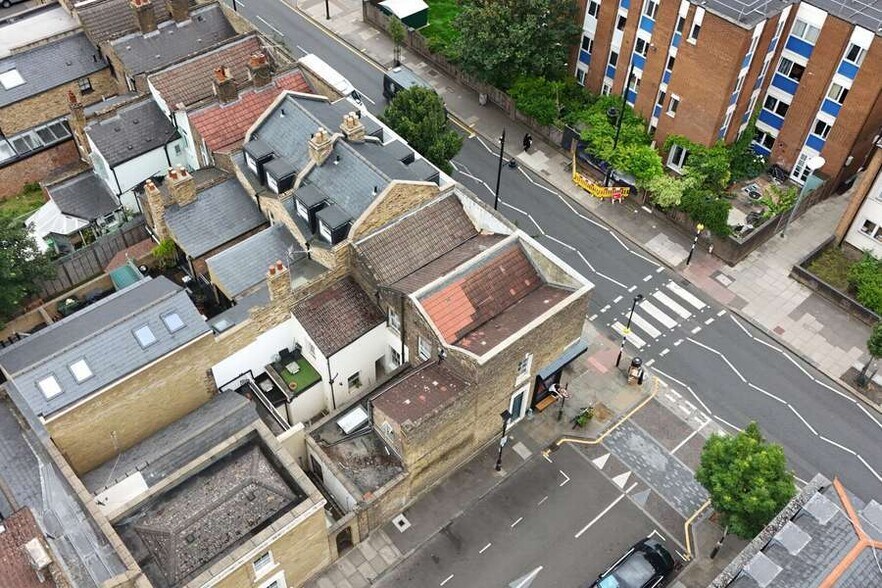 371 Roman Rd, London for sale - Building Photo - Image 1 of 3