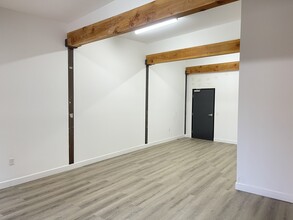 904 Wall St, Los Angeles, CA for rent Interior Photo- Image 2 of 6