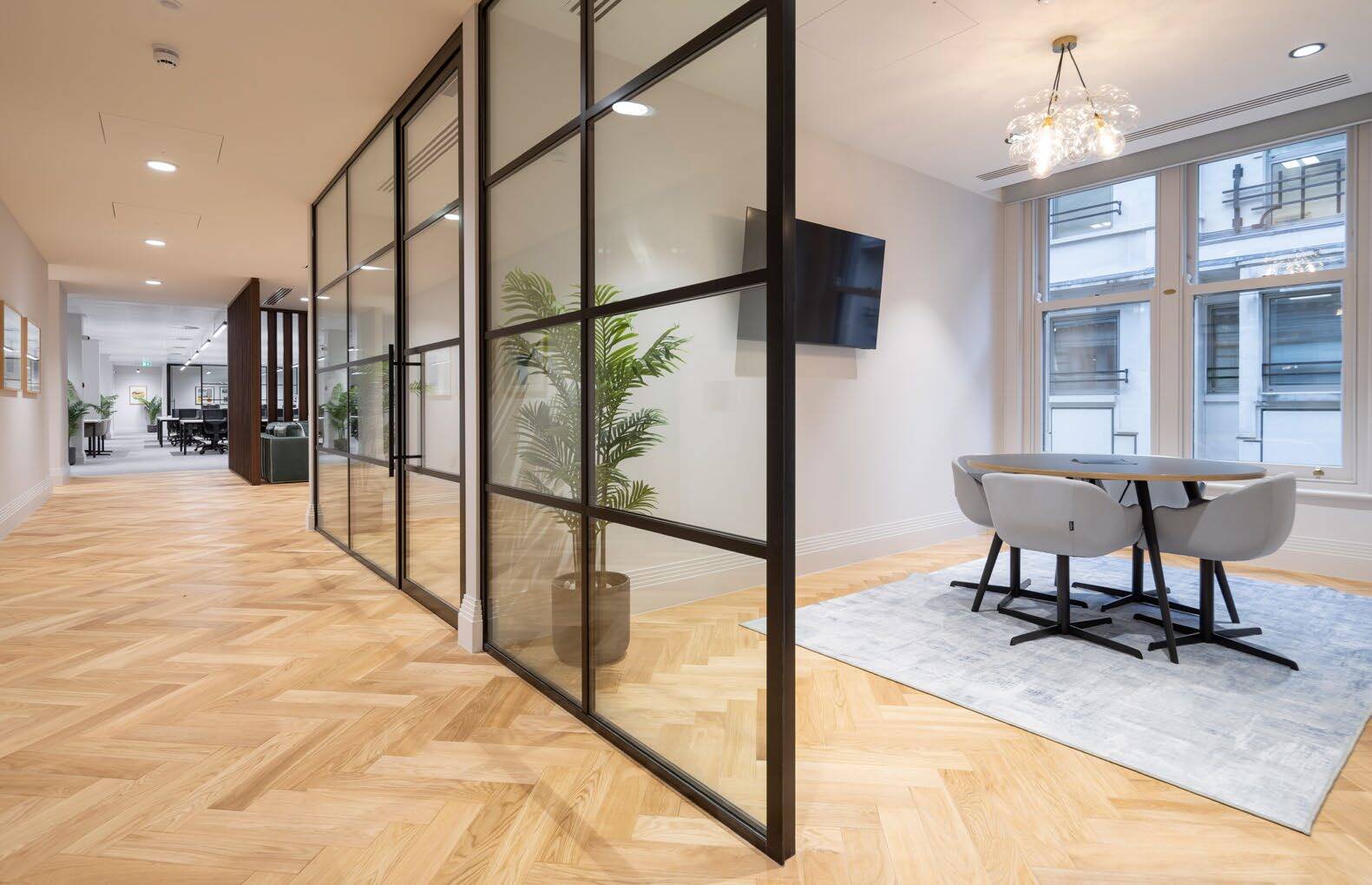 10 Throgmorton Ave, London to rent Interior Photo- Image 1 of 6