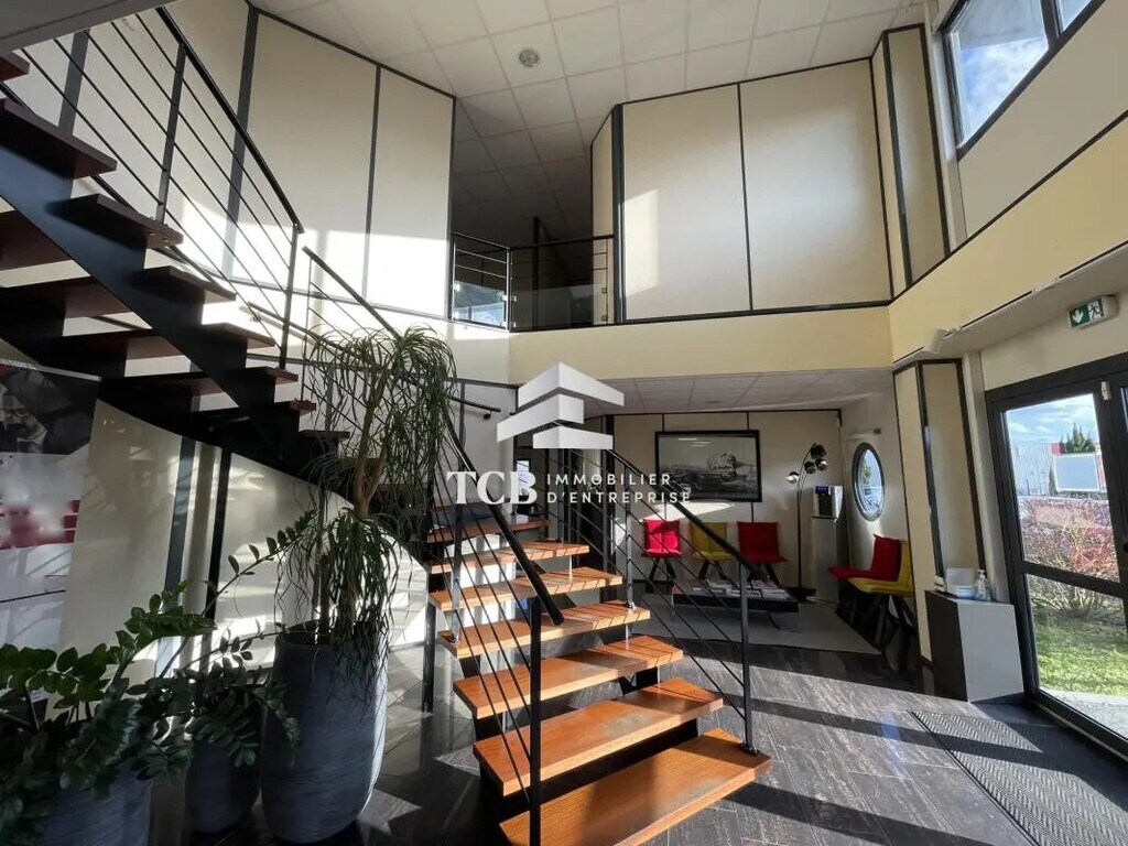Vente Bureaux 520 m² - Photo 1