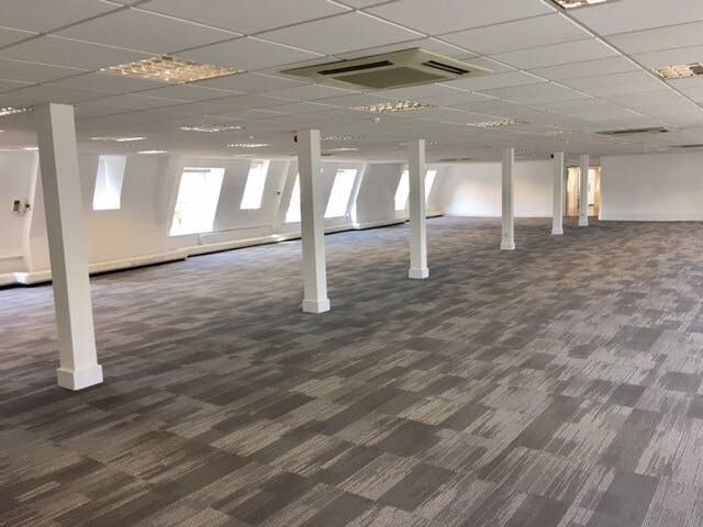 18-20 George St, Richmond to rent - Interior Photo - Image 1 of 8