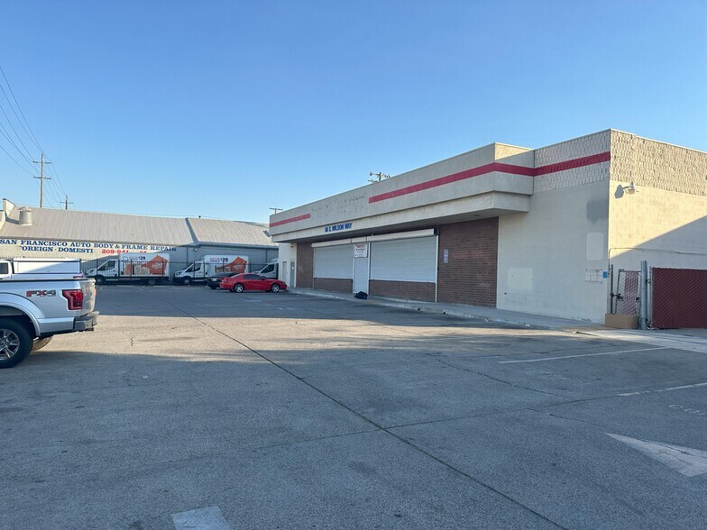 66 S Wilson Way, Stockton, CA for rent - Building Photo - Image 2 of 6