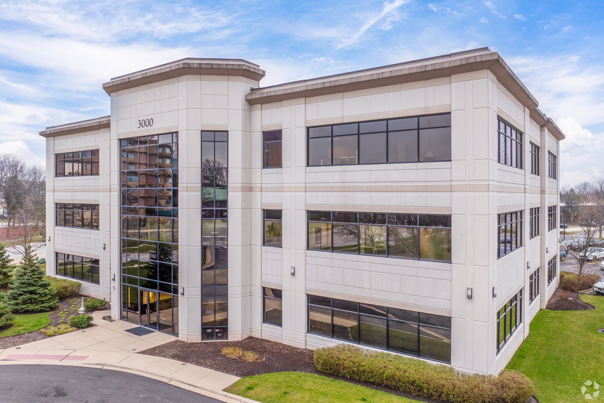 3000 Woodcreek Dr, Downers Grove, IL to rent Primary Photo- Image 1 of 16