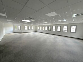 Chemin De Saint Lambert, La Penne-sur-Huveaune to rent Interior Photo- Image 1 of 8