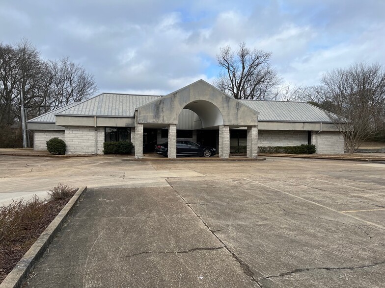 1464 Medical Park Cir, Tupelo, MS for sale - Building Photo - Image 1 of 13